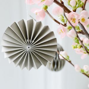 Ornamenten paper fans grijs (10st) Delight Department